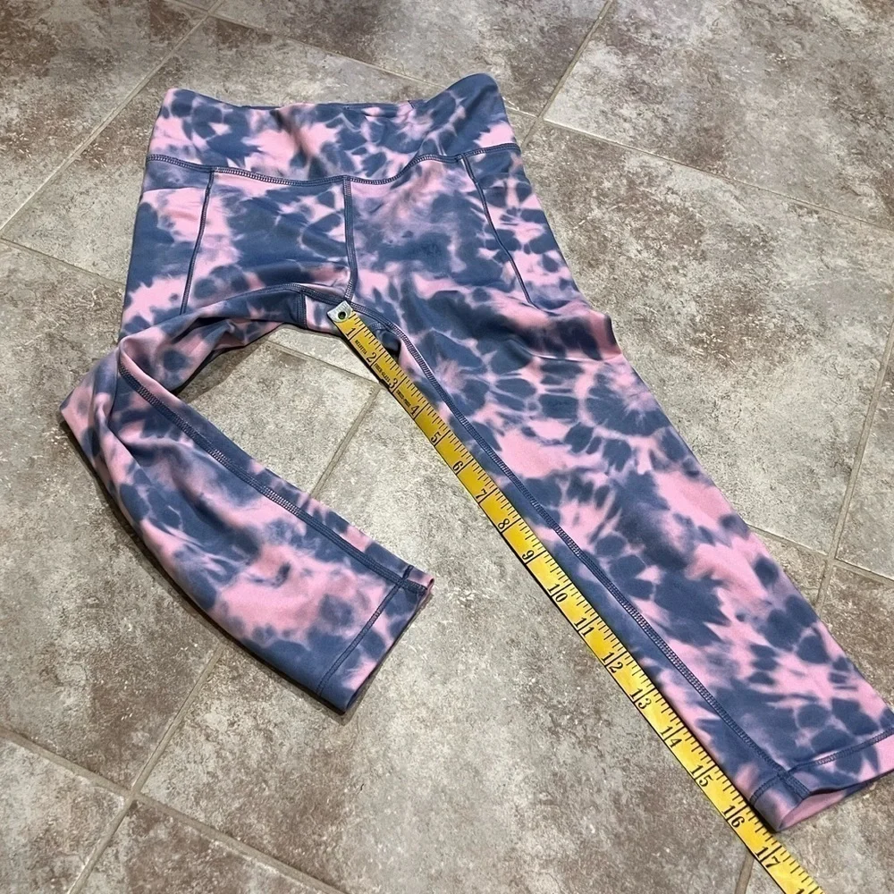 Athleta Girls High Rise Stash Your Treasures High Rise Capri Leggings Tie Dye M